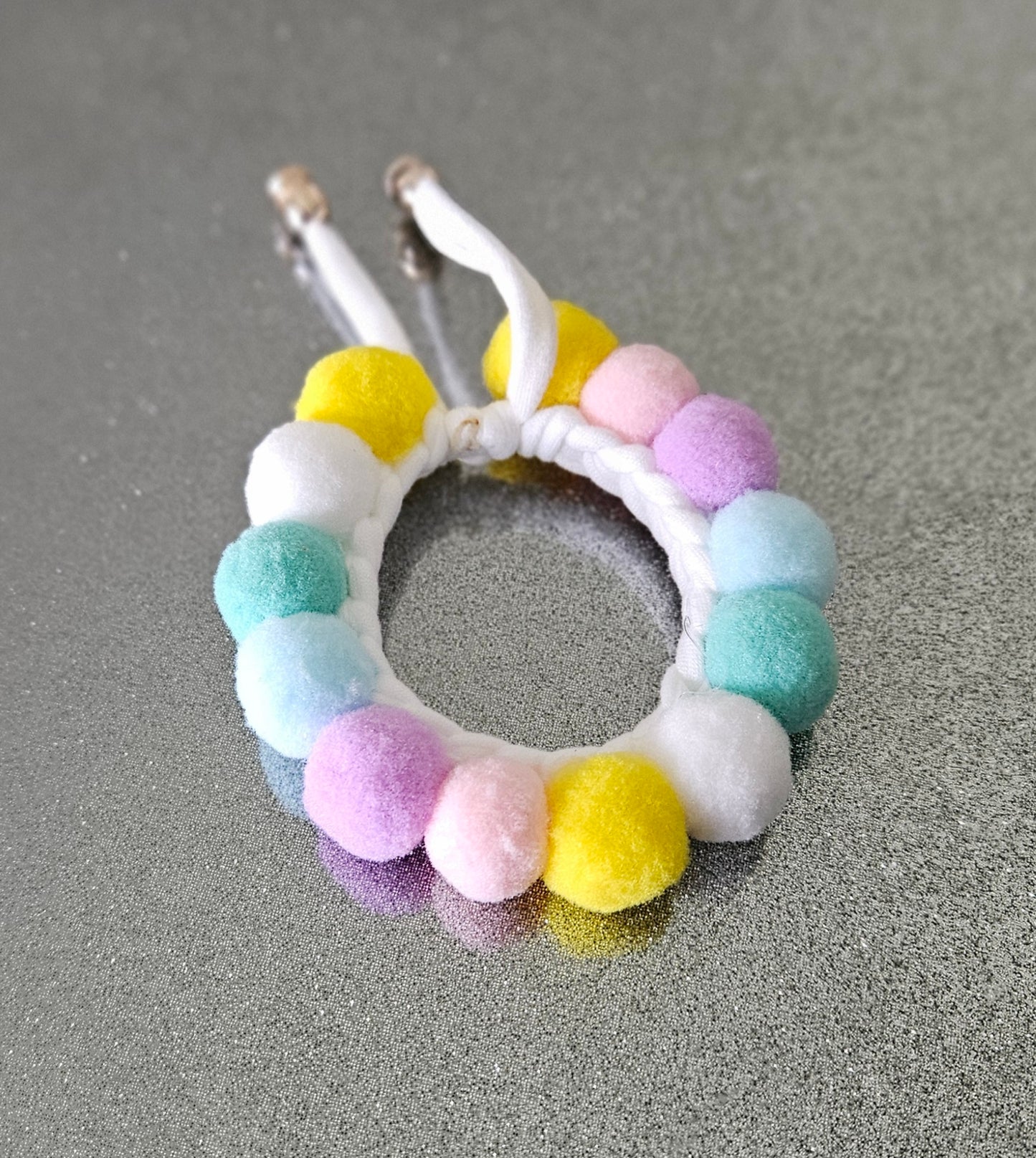 Pompom Collar (12 - 16" Approx)