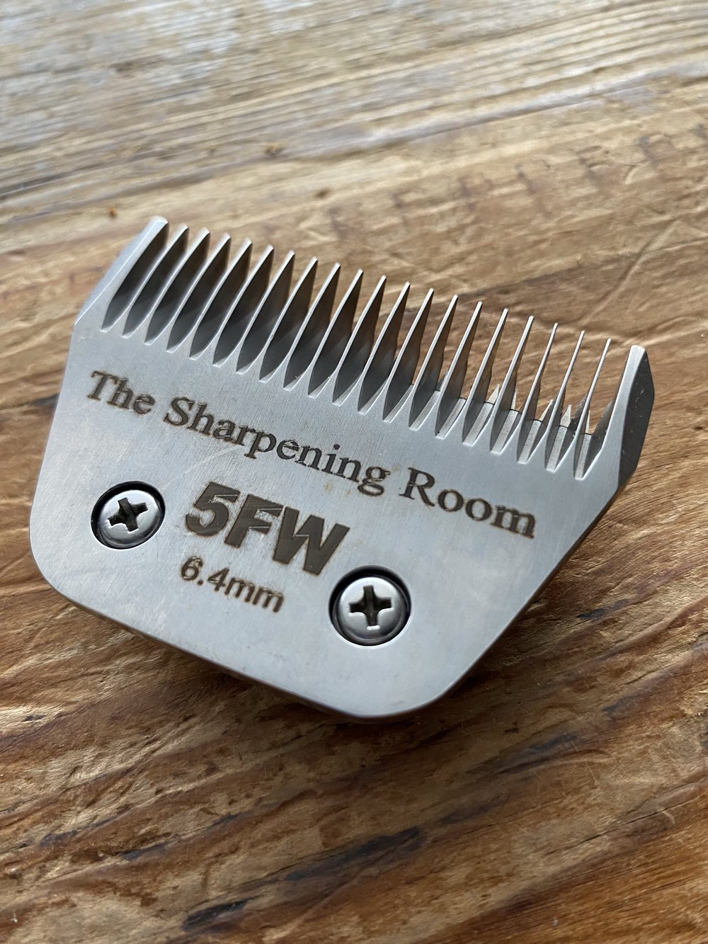 Sharpening Room Wide Blades