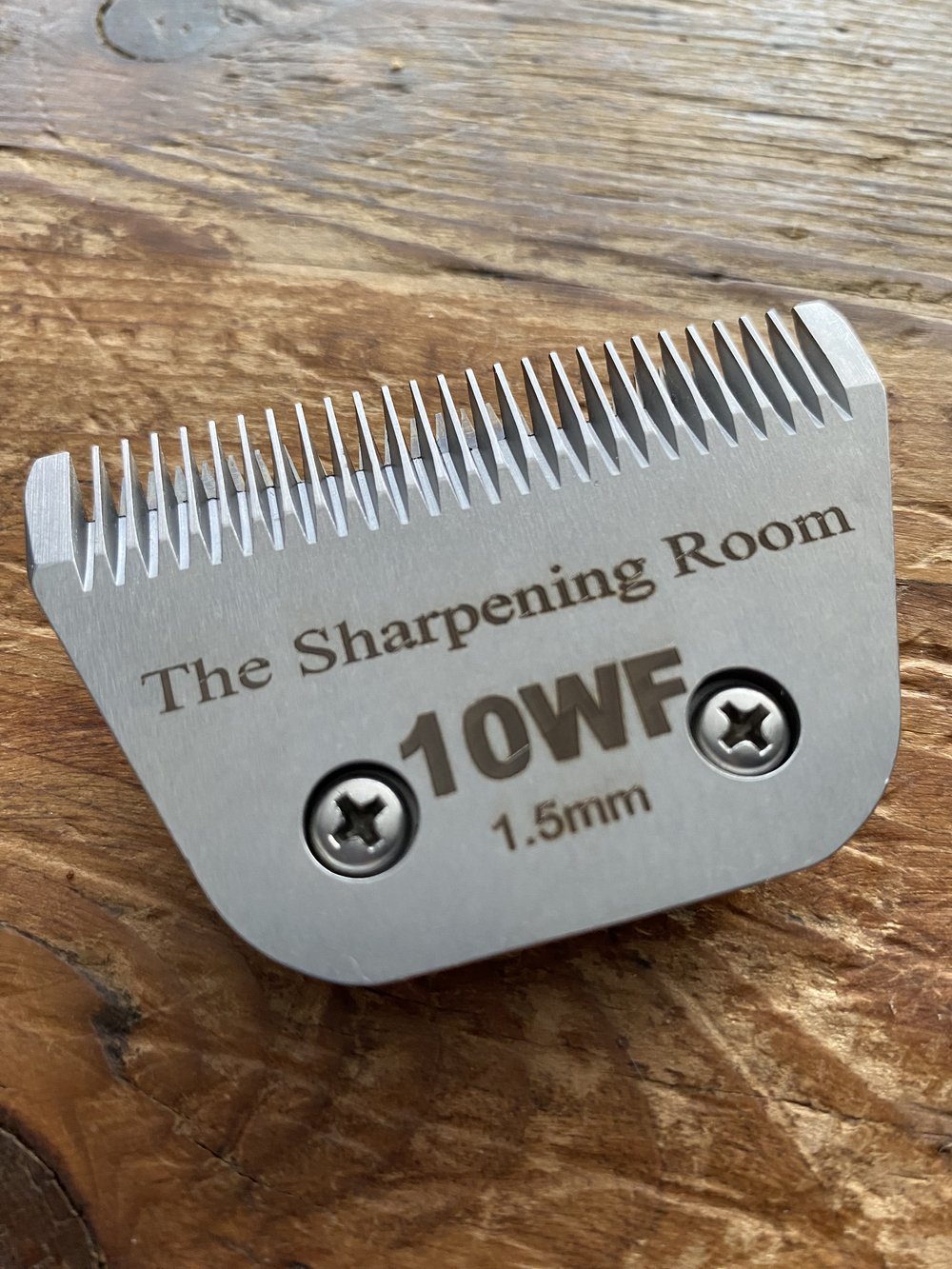Sharpening Room Wide Blades