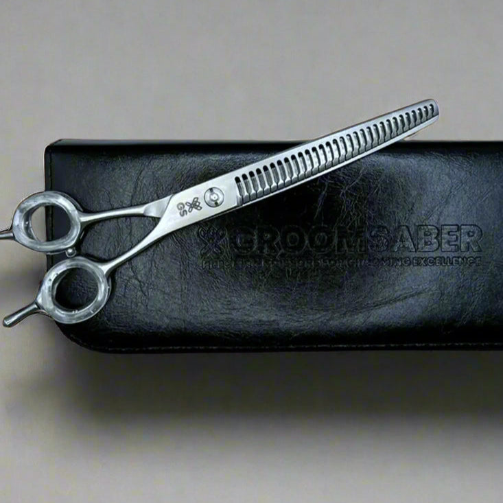 Groomsaber Precision Curved Chunkers 7.5" (RH)