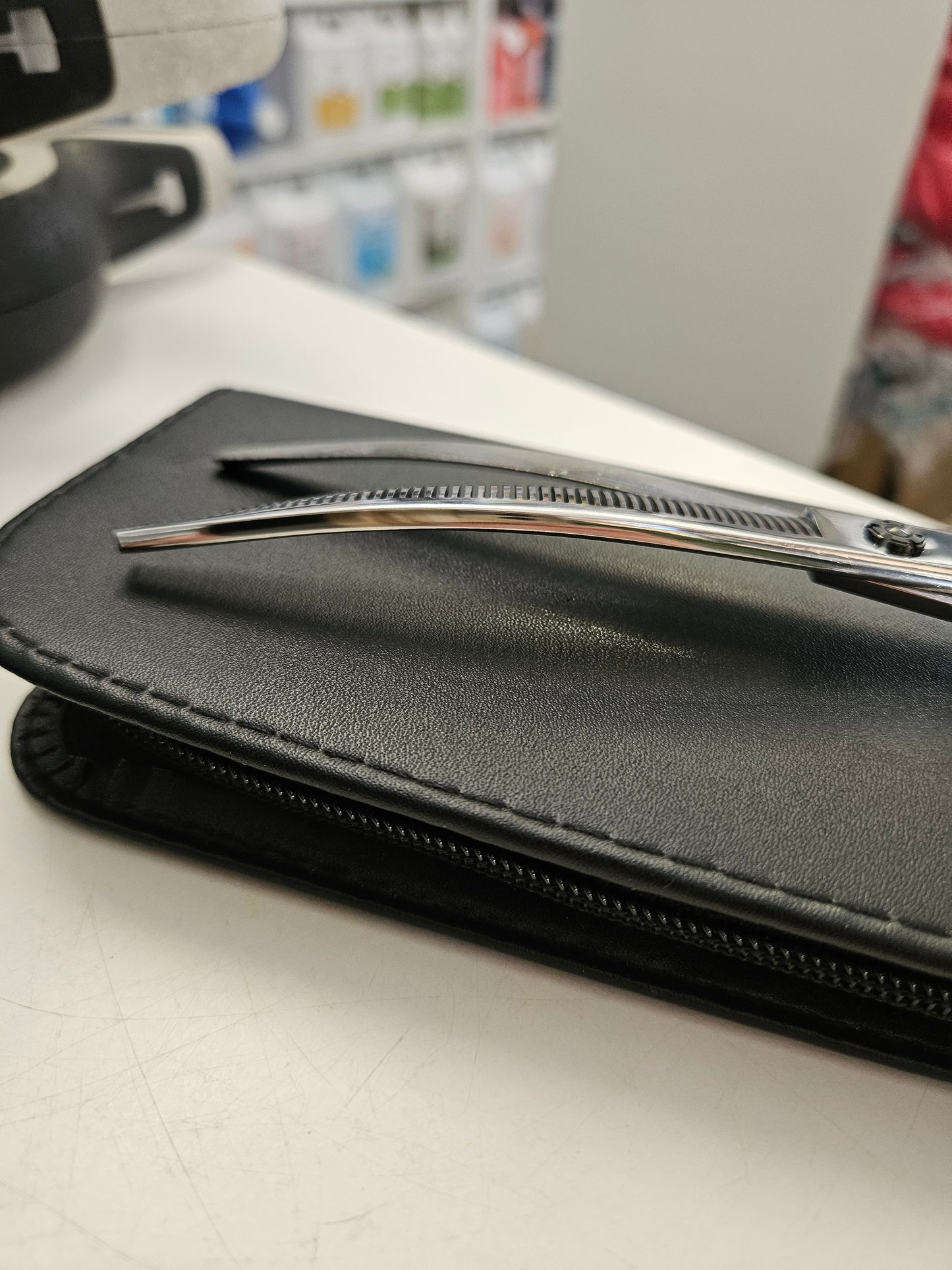 The Groom Centre Scissors