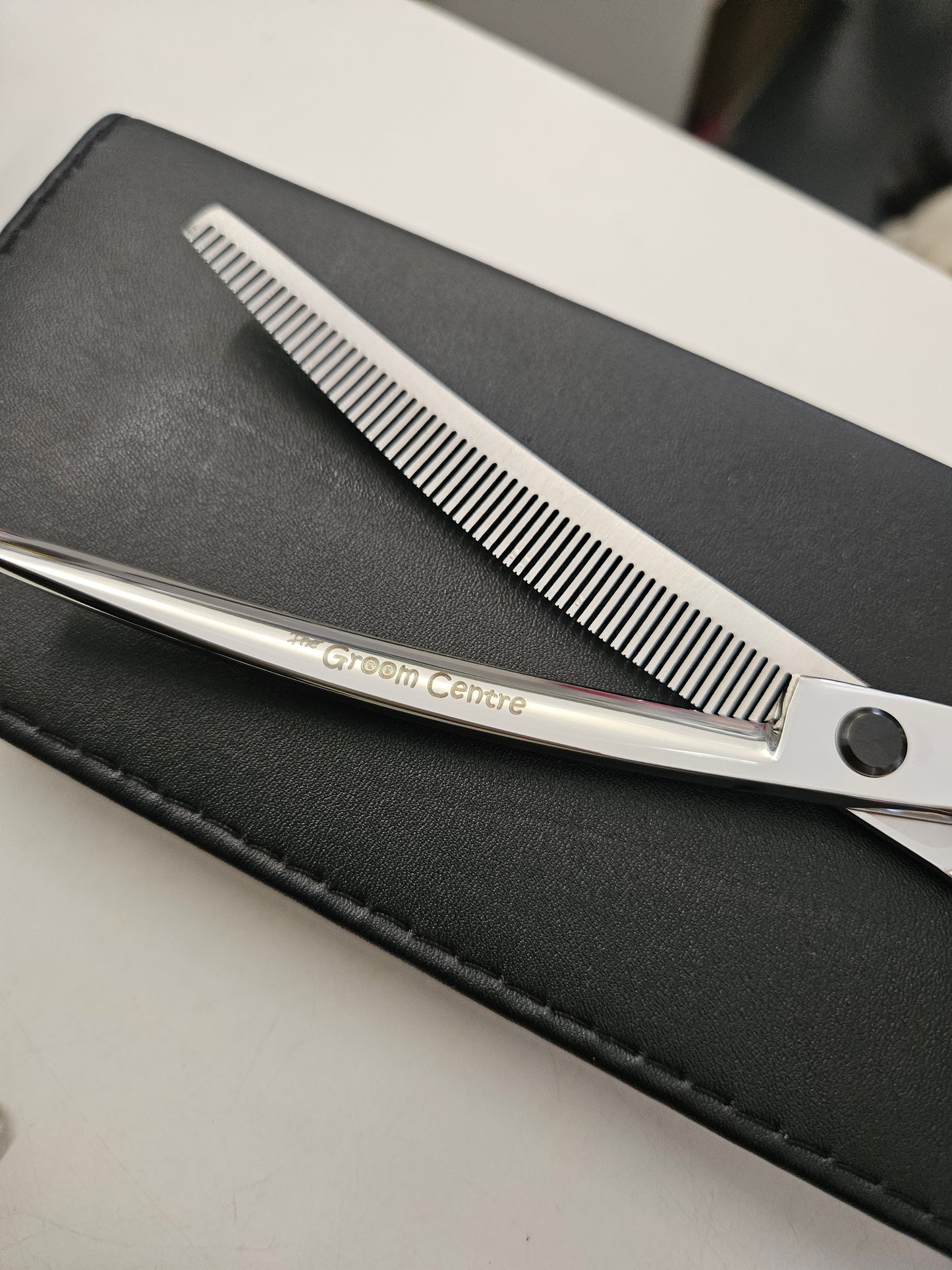 The Groom Centre Scissors