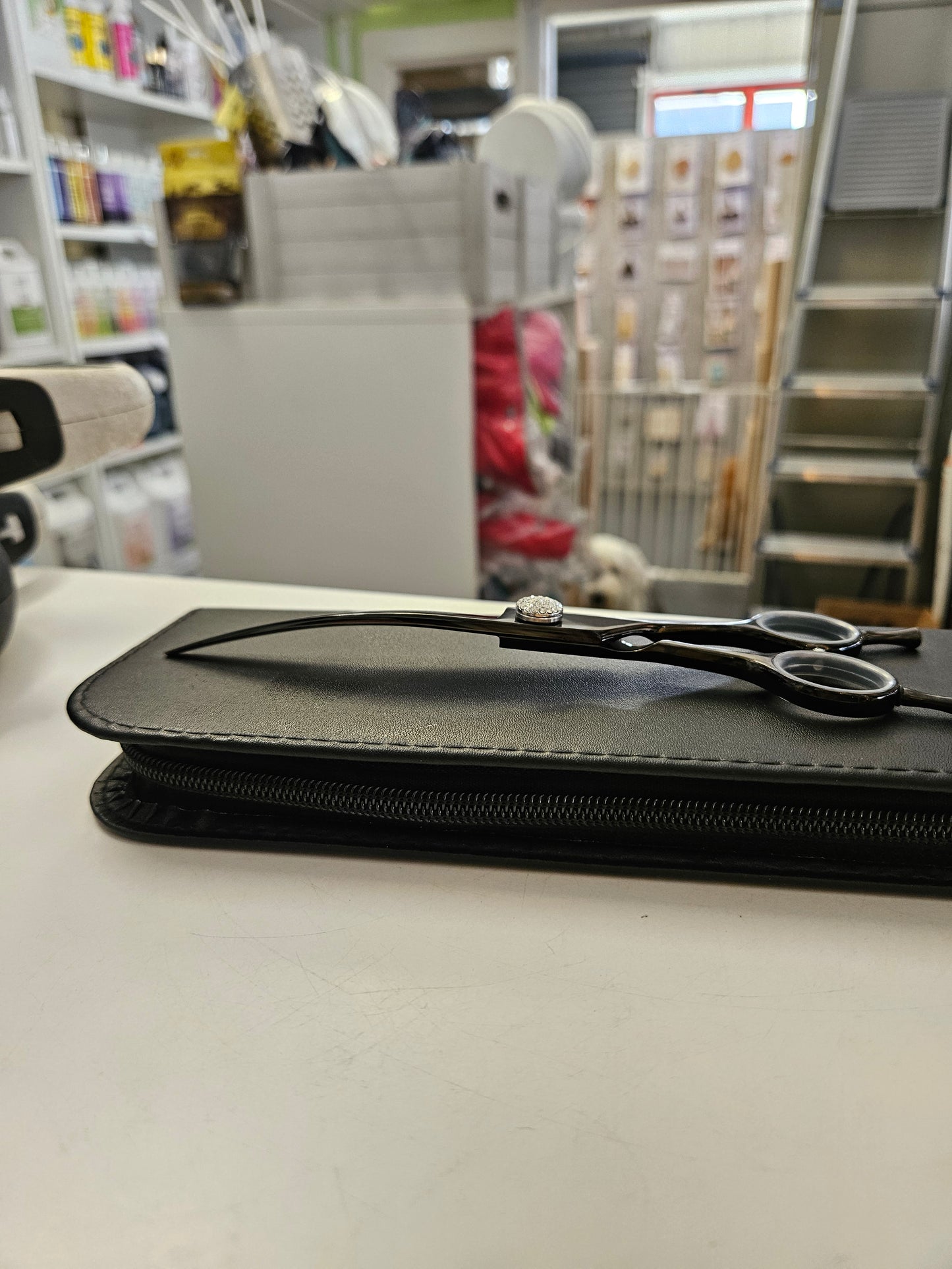 The Groom Centre Scissors