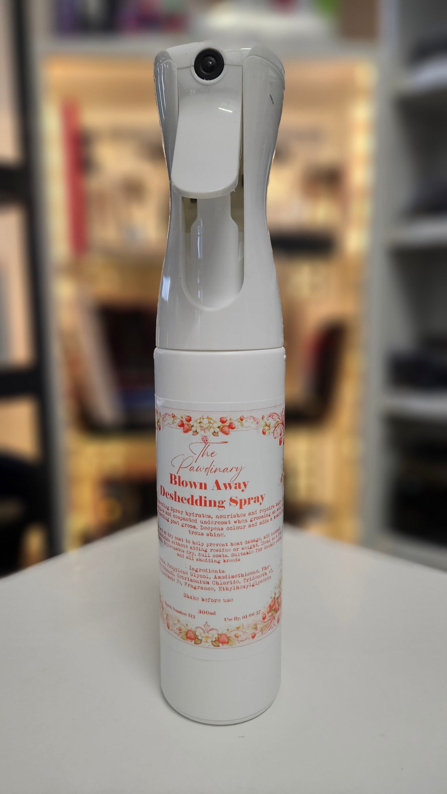 Blown Away Deshedding Spray - The Pawdinary